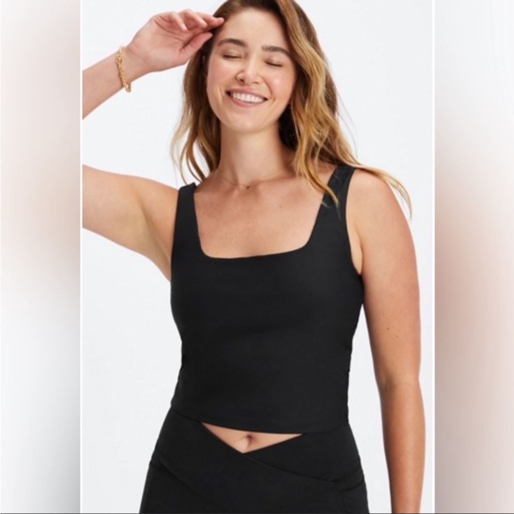 NWT Fabletics Lydia Built-In Bra Tank size L